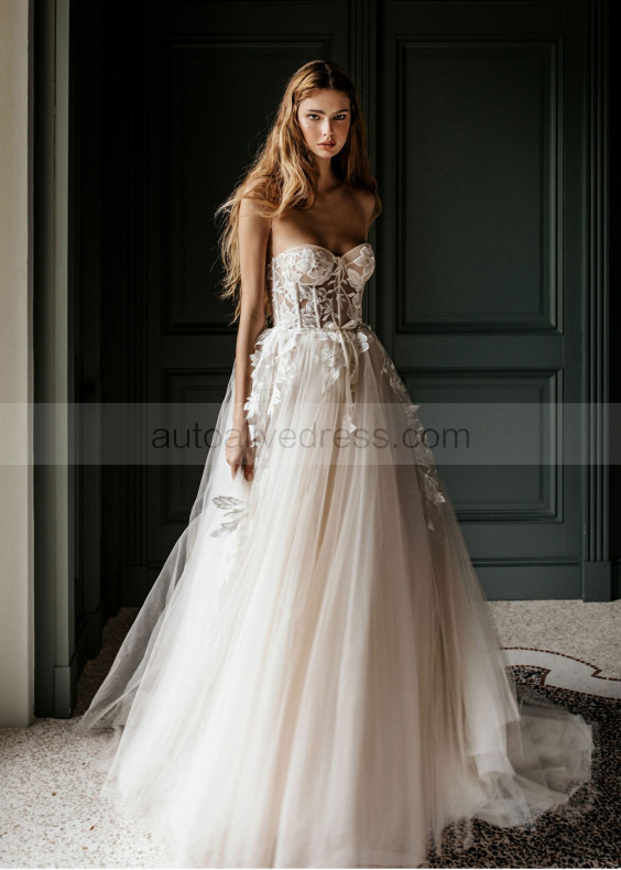 Strapless Ivory Lace Tulle Structured Wedding Dress Strapless Ivory Lace Tulle Structured Wedding Dress